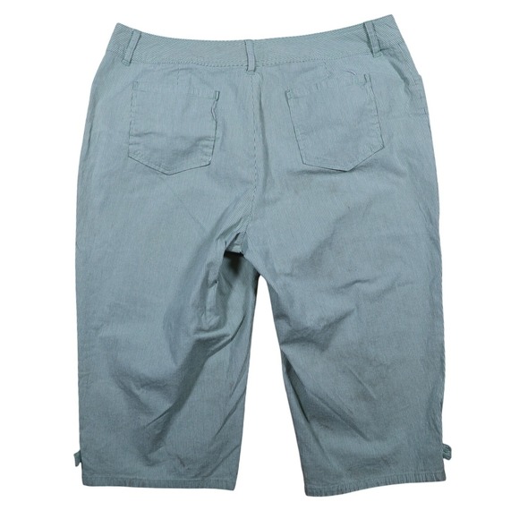 St Johns Bay Women's Capri Pants Blue White Stripe Stretch Button Waist 18W (NM) - Picture 2 of 8